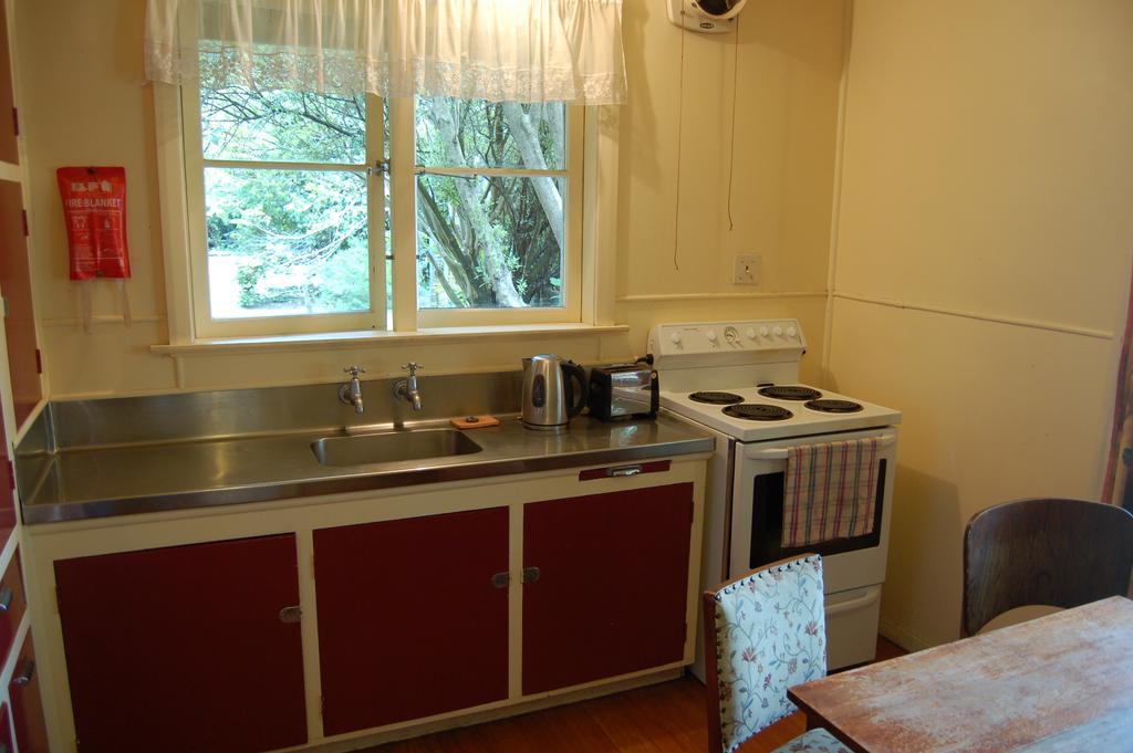 Wheatly Downs Farmstay And Backpackers Hawera Dış mekan fotoğraf