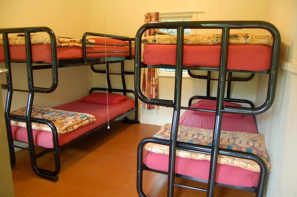 Wheatly Downs Farmstay And Backpackers Hawera Dış mekan fotoğraf