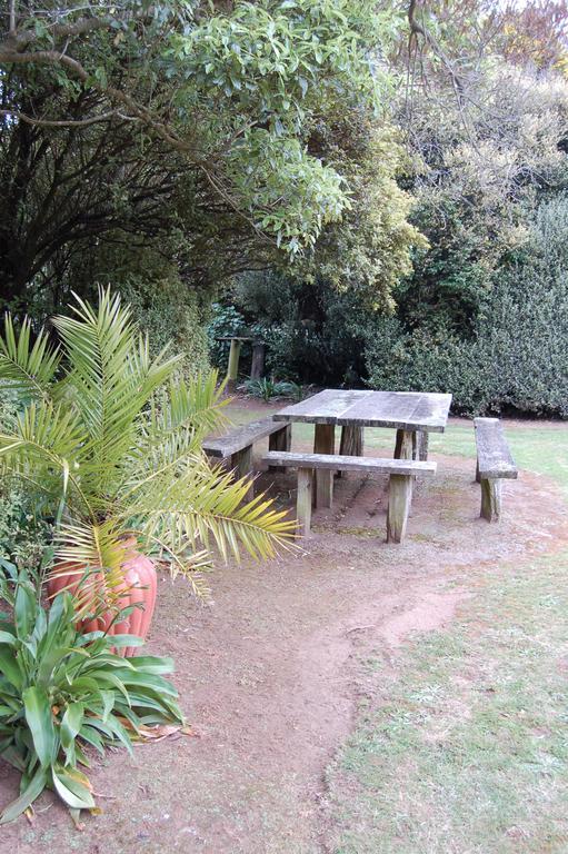 Wheatly Downs Farmstay And Backpackers Hawera Dış mekan fotoğraf